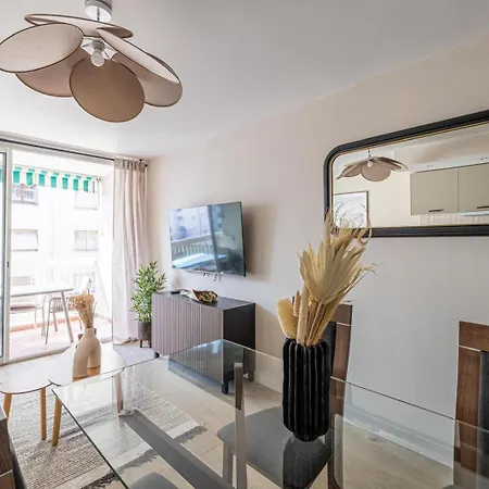 Superbe Appartement 4 Couchages Juan Les Pins - 200M Des Plages Антиб